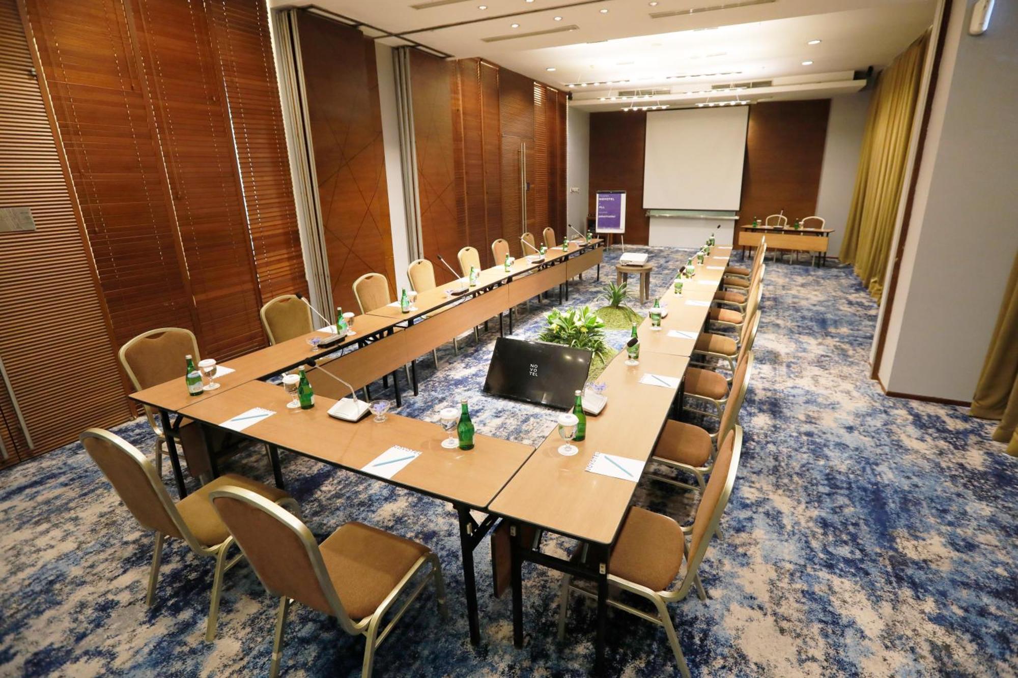 Novotel Hotel 4*