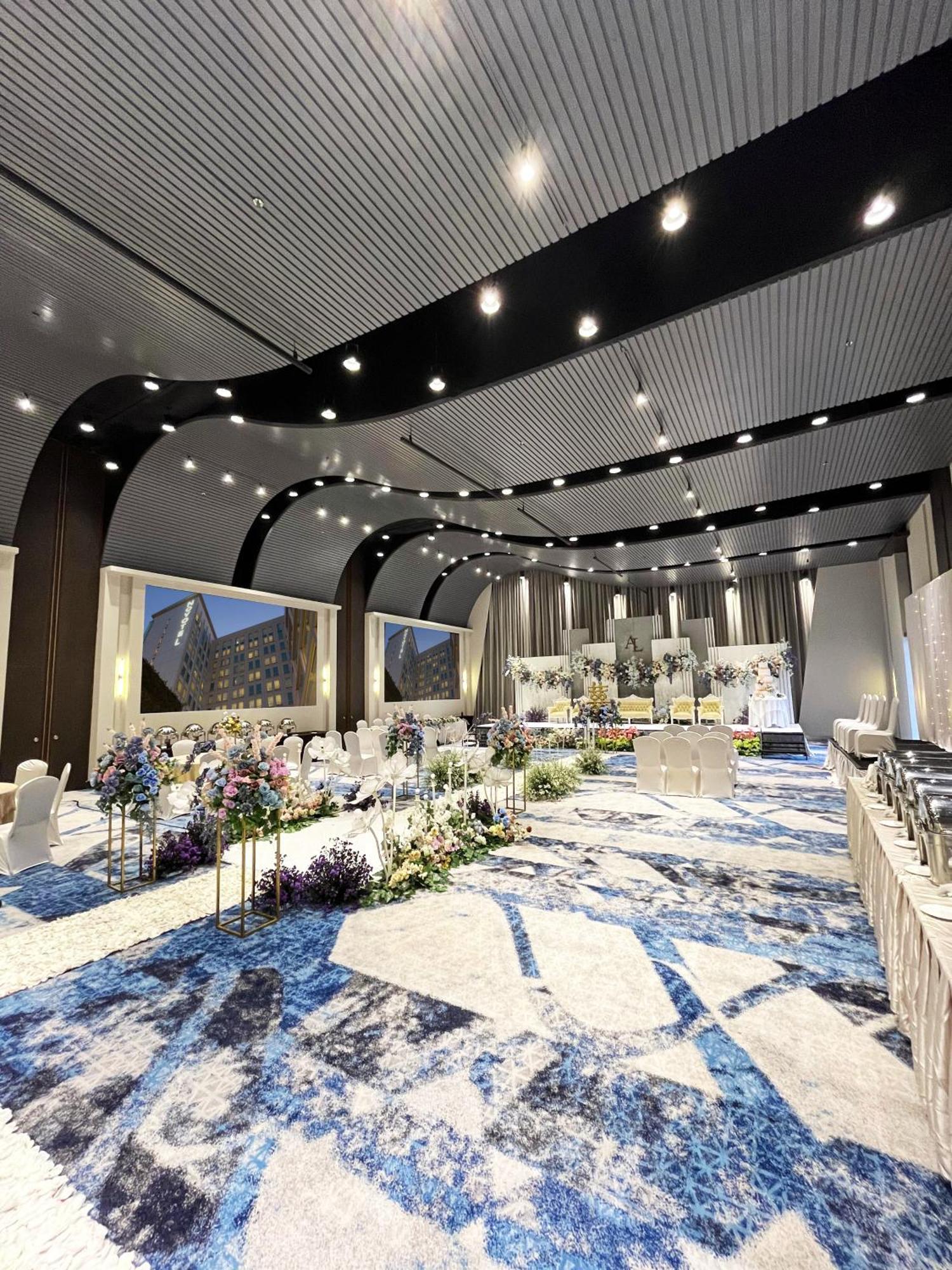Novotel Hotel 4*